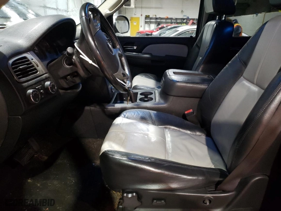2008 Chevrolet Avalanche LT w/2LT with VIN 3GNFK12368G157421, listed as a Copart auction lot 88291025 with 220,347 mi miles and Salvage Title. Bid and sale history available at carsss.com. Image 7.