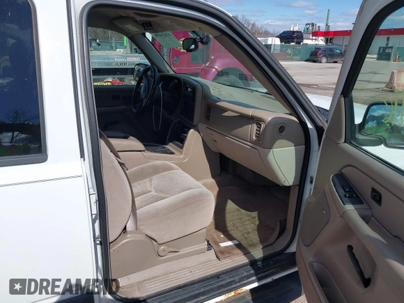 2005 Chevrolet Tahoe LS with VIN 1GNEK13T65J198121, listed as a IAAI auction lot 41826459 with 233,718 mi miles and . Bid and sale history available at DreamBid. Image 5.