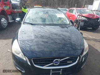 2013 Volvo S60 T6 R-Design Platinum with VIN YV1902FH4D1205833, listed as a IAAI auction lot 41609805 with 202,537 mi miles. Bid and sale history available at carsss.com. Image 12.