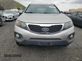 2013 Kia Sorento LX with VIN 5XYKT4A24DG370715, listed as a Copart auction lot 53512595 with 208,550 mi miles and Clean Title. Bid and sale history available at carsss.com. Image 5.