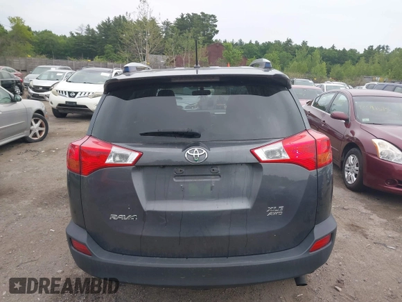 2013 Toyota RAV4 XLE с VIN JTMRFREV9DD012712, выставлен на аукционе IAAI как лот 42582413 с пробегом 157 938 миль миль и . История ставок и продаж доступна на DreamBid. Изображение 16.