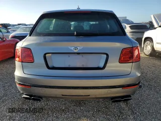 2019 Bentley Bentayga V8 z VIN SJAAM2ZV4KC024727, wystawiony jako Copart lot #74625214 z przebiegiem Nie podano mil oraz Nie do naprawy • Non repairable. Historia ofert i sprzedaży dostępna na DreamBid. Obrazek 6.