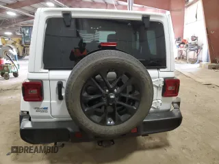 2021 Jeep Wrangler Unlimited Sahara с VIN 1C4JJXP61MW868399, выставлен на аукционе Copart как лот 49039445 с пробегом 35 387 миль миль и На запчасти • Non repairable. История ставок и продаж доступна на DreamBid. Изображение 6.