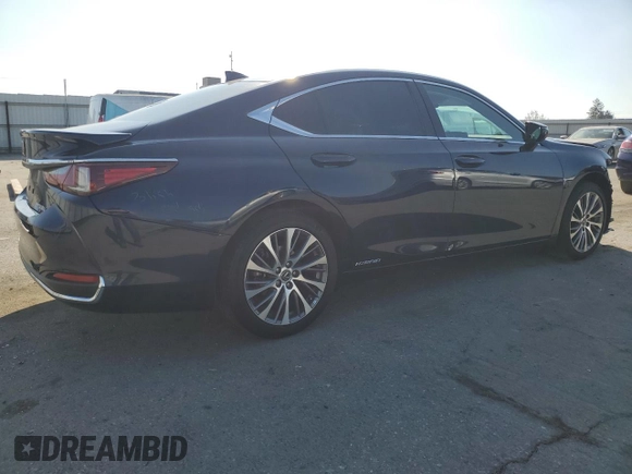 2021 Lexus ES with VIN 58ADA1C14MU012387, listed as a Copart auction lot 42800215 with 41,102 mi miles and Salvage Title. Bid and sale history available at carsss.com. Image 3.