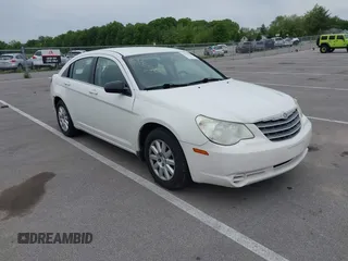 2008 Chrysler Sebring LX z VIN 1C3LC46K28N133141, wystawiony jako IAAI lot #42341590 z przebiegiem 140 668 mil mil oraz . Historia ofert i sprzedaży dostępna na DreamBid. Obrazek 1.