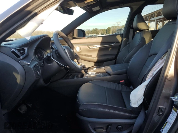 2023 Infiniti QX50 Sport с VIN 3PCAJ5FAXPF102707, выставлен на аукционе Copart как лот 36262643 с пробегом 1 594 миль миль и . История ставок и продаж доступна на DreamBid. Изображение 7.