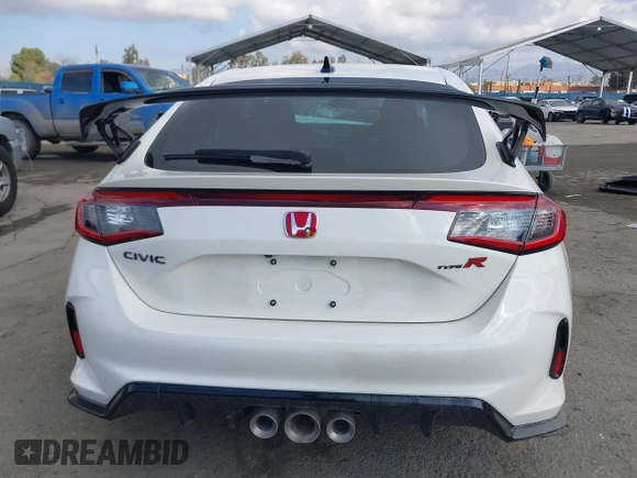 2024 Honda Civic Type R z VIN JHMFL5G42RX003041, wystawiony jako IAAI lot #41548644 z przebiegiem 7 395 mil mil oraz . Historia ofert i sprzedaży dostępna na DreamBid. Obrazek 17.
