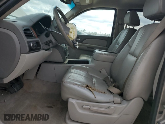 2007 GMC Yukon XL SLT with VIN 1GKFC16077J405098, listed as a Copart auction lot 44161435 with 209,519 mi miles and Salvage Title. Bid and sale history available at carsss.com. Image 7.