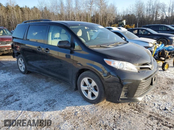 2020 Toyota Sienna LE Auto Access Seat with VIN 5TDKZ3DC1LS077076, listed as a Copart auction lot 86516374 with 226,269 mi miles and Salvage title. Bid and sale history available at DreamBid. Image 4.