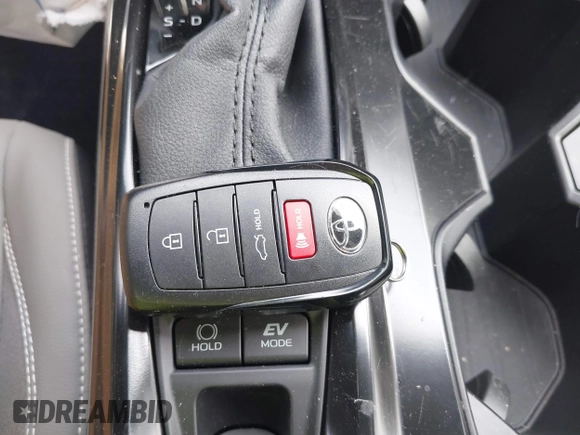 2025 Toyota Camry LE with VIN 4T1DAACK6SU565152, listed as a IAAI auction lot 41825174 with 297 mi miles and . Bid and sale history available at DreamBid. Image 11.