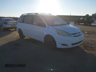 2005 Toyota Sienna CE with VIN 5TDZA23C05S242555, listed as a IAAI auction lot 41403922 with 206,673 mi miles. Bid and sale history available at carsss.com. Image 1.