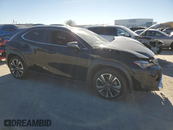2020 Lexus UX 200 with VIN JTHP3JBH3L2021253, listed as a Copart auction lot 81670944 with 42,604 mi miles and Salvage title. Bid and sale history available at DreamBid. Image 4.