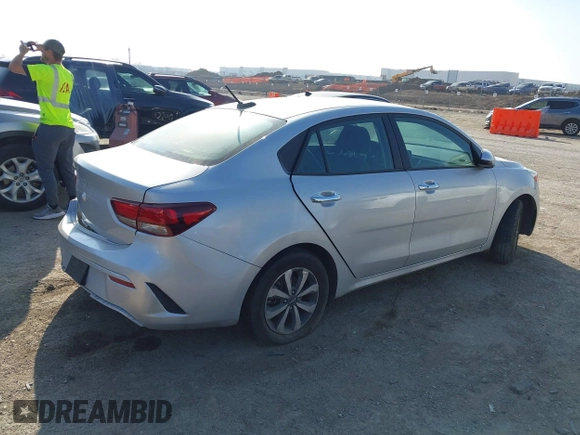 2022 Kia Rio S with VIN 3KPA24AD9NE441681, listed as a IAAI auction lot 41791506 with 35,913 mi miles and . Bid and sale history available at DreamBid. Image 4.