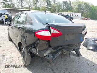 2017 Ford Fiesta S с VIN 3FADP4AJ3HM126220, выставлен на аукционе IAAI как лот 42045719 с пробегом 108 000 миль миль и . История ставок и продаж доступна на DreamBid. Изображение 6.