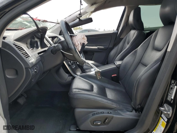 2014 Volvo XC60 3.2L with VIN YV4940DL8E2516941, listed as a Copart auction lot 53270135 with 40,853 mi miles and Salvage Title. Bid and sale history available at carsss.com. Image 7.