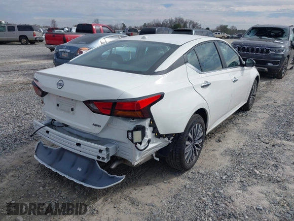 2025 Nissan Altima SV with VIN 1N4BL4DWXSN353315, listed as a IAAI auction lot 41615704 with 6,290 mi miles and . Bid and sale history available at DreamBid. Image 4.