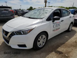 2020 Nissan Versa S z VIN 3N1CN8DV3LL855739, wystawiony jako Copart lot #56142415 z przebiegiem 67 494 mil mil oraz Szkoda całkowita • Salvage title. Historia ofert i sprzedaży dostępna na DreamBid. Obrazek 1.