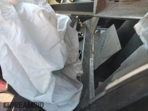 2017 FIAT 124 Spider Elaborazione Abarth z VIN JC1NFAEK6H0113755, wystawiony jako Copart lot #87475064 z przebiegiem Nie podano mil oraz Szkoda całkowita • Salvage title. Historia ofert i sprzedaży dostępna na DreamBid. Obrazek 7.