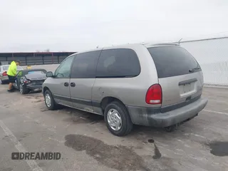 1996 Dodge Caravan Sport with VIN 2B4GP4436TR674232, listed as a IAAI auction lot 40867647 with Not Provided miles and . Bid and sale history available at carsss.com. Image 3.