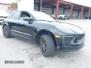 2022 Porsche Macan z VIN WP1AA2A54NLB11632, wystawiony jako IAAI lot #41877875 z przebiegiem 13 769 mil mil oraz . Historia ofert i sprzedaży dostępna na DreamBid. Obrazek 1.
