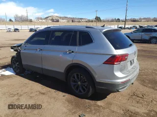 2023 Volkswagen Tiguan SE z VIN 3VV2B7AX1PM065939, wystawiony jako Copart lot #45315355 z przebiegiem 18 729 mil mil oraz Szkoda całkowita • Salvage title. Historia ofert i sprzedaży dostępna na DreamBid. Obrazek 2.