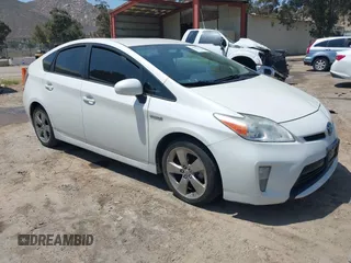 2013 Toyota Prius One z VIN JTDKN3DU6D5612205, wystawiony jako IAAI lot #42487114 z przebiegiem 221 772 mil mil oraz . Historia ofert i sprzedaży dostępna na DreamBid. Obrazek 1.