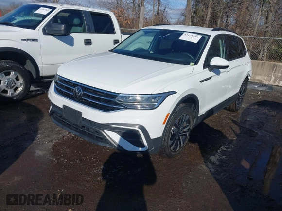 2022 Volkswagen Tiguan S with VIN 3VV0B7AX1NM035831, listed as a IAAI auction lot 41130297 with 64,298 mi miles. Bid and sale history available at carsss.com. Image 17.