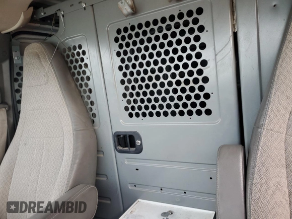 2017 GMC Savana Cargo z VIN 1GTZ7GFG4H1212146, wystawiony jako Copart lot #44348245 z przebiegiem 114 140 mil mil oraz Szkody całkowita. Historia ofert i sprzedaży dostępna na DreamBid. Obrazek 10.