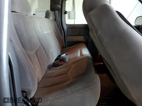 2005 Chevrolet Silverado 1500 Z71 z VIN 1GCEK19B75Z241454, wystawiony jako Copart lot #52154325 z przebiegiem 203 436 mil mil oraz Szkoda całkowita • Salvage title. Historia ofert i sprzedaży dostępna na DreamBid. Obrazek 10.