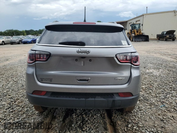 2018 Jeep Compass Latitude z VIN 3C4NJCBB8JT227542, wystawiony jako Copart lot #63772635 z przebiegiem 101 333 mil mil oraz Czysty tytuł • Clean title. Historia ofert i sprzedaży dostępna na DreamBid. Obrazek 6.