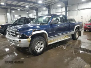 2002 Dodge Dakota z VIN 1B7GG42X72S517184, wystawiony jako Copart lot #81345514 z przebiegiem 330 848 mil mil oraz Szkoda całkowita • Salvage title. Historia ofert i sprzedaży dostępna na DreamBid. Obrazek 1.
