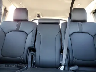 2025 Honda Pilot EX-L z VIN 5FNYG1H48SB083371, wystawiony jako Copart lot #49948825 z przebiegiem 4 772 mil mil oraz Szkoda całkowita • Salvage title. Historia ofert i sprzedaży dostępna na DreamBid. Obrazek 10.