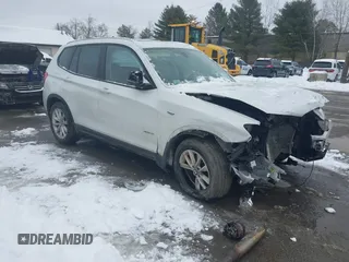 2017 BMW X3 xDrive28i z VIN 5UXWX9C38H0W76528, wystawiony jako IAAI lot #41543645 z przebiegiem 76 108 mil mil oraz . Historia ofert i sprzedaży dostępna na DreamBid. Obrazek 1.
