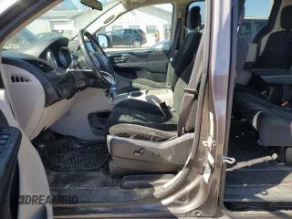 2015 Dodge Grand Caravan SXT with VIN 2C4RDGCG8FR584983, listed as a Copart auction lot 49457795 with 119,003 mi miles and Clean Title. Bid and sale history available at DreamBid. Image 7.
