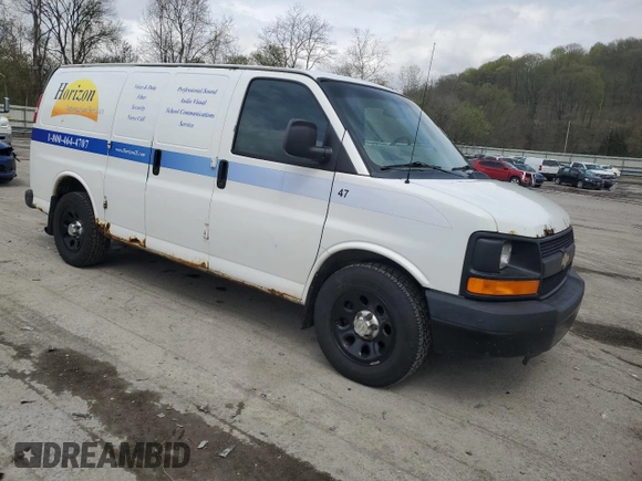 2012 Chevrolet Express Cargo z VIN 1GCSGAFX2C1141147, wystawiony jako Copart lot #54799115 z przebiegiem 286 137 mil mil oraz Czysty tytuł • Clean title. Historia ofert i sprzedaży dostępna na DreamBid. Obrazek 4.