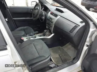 2011 Ford Focus SE with VIN 1FAHP3FN1BW120916, listed as a IAAI auction lot 42106878 with 107,166 mi miles. Bid and sale history available at carsss.com. Image 5.