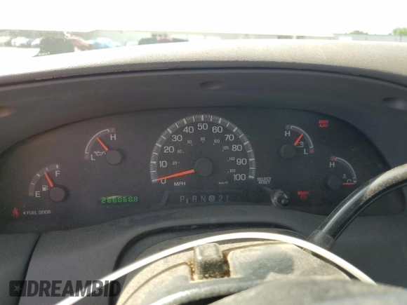 2003 Ford F-150 XL z VIN 2FTRX18W53CA92348, wystawiony jako Copart lot #56222285 z przebiegiem 266 068 mil mil oraz Szkoda całkowita • Salvage title. Historia ofert i sprzedaży dostępna na DreamBid. Obrazek 9.