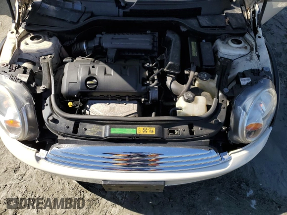 2008 MINI Hardtop with VIN WMWMF33508TT66699, listed as a Copart auction lot 48233985 with 88,817 mi miles and Salvage Title. Bid and sale history available at DreamBid. Image 11.