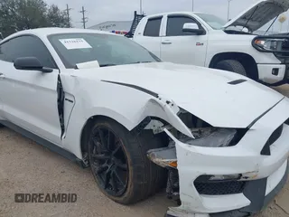 2017 Ford Mustang Shelby GT350 z VIN 1FA6P8JZ1H5525560, wystawiony jako IAAI lot #41526233 z przebiegiem 36 852 mil mil oraz . Historia ofert i sprzedaży dostępna na DreamBid. Obrazek 6.