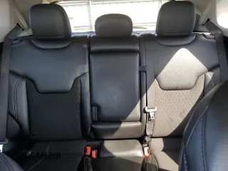 2020 Jeep Compass Latitude z VIN 3C4NJDBB2LT164611, wystawiony jako Copart lot #62141145 z przebiegiem 95 095 mil mil oraz Czysty tytuł • Clean title. Historia ofert i sprzedaży dostępna na DreamBid. Obrazek 10.