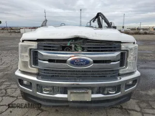 2017 Ford F-250 Lariat z VIN 1FT7W2B64HEE72422, wystawiony jako Copart lot #48061785 z przebiegiem Nie podano mil oraz Szkoda całkowita • Salvage title. Historia ofert i sprzedaży dostępna na DreamBid. Obrazek 5.