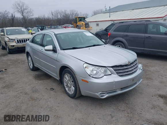 2007 Chrysler Sebring Touring z VIN 1C3LC56K27N567578, wystawiony jako IAAI lot #41507319 z przebiegiem 181 390 mil mil oraz . Historia ofert i sprzedaży dostępna na DreamBid. Obrazek 1.
