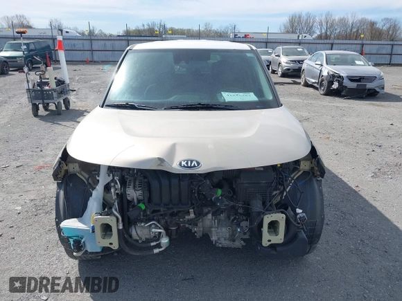 2020 Kia Soul EX with VIN KNDJ33AU5L7073908, listed as a IAAI auction lot 41816282 with 53,002 mi miles. Bid and sale history available at carsss.com. Image 13.