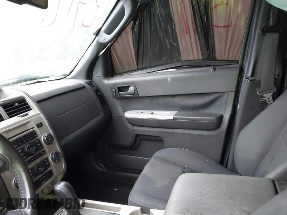 2011 Ford Escape XLT с VIN 1FMCU9DG1BKA73183, выставлен на аукционе IAAI как лот 42313916 с пробегом 96 296 миль миль и . История ставок и продаж доступна на DreamBid. Изображение 5.