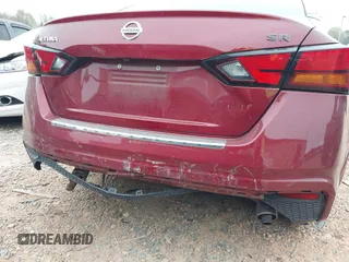 2019 Nissan Altima 2.5 SR with VIN 1N4BL4CV3KC190978, listed as a IAAI auction lot 41908132 with 95,414 mi miles. Bid and sale history available at carsss.com. Image 6.