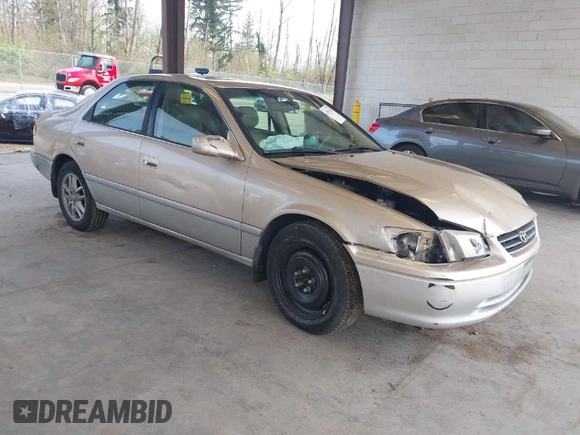 2001 Toyota Camry LE z VIN JT2BF28K110320365, wystawiony jako IAAI lot #41993343 z przebiegiem 211 458 mil mil oraz . Historia ofert i sprzedaży dostępna na DreamBid. Obrazek 1.