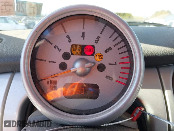 2002 MINI Hardtop with VIN WMWRC33482TC36492, listed as a IAAI auction lot 41633112 with 133,672 mi miles and . Bid and sale history available at DreamBid. Image 7.
