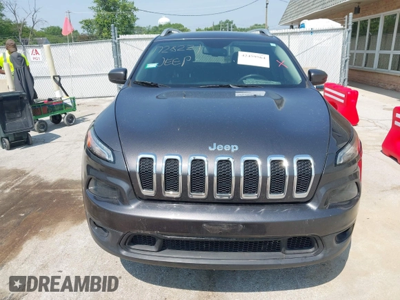 2018 Jeep Cherokee Latitude Plus z VIN 1C4PJMLX7JD515387, wystawiony jako IAAI lot #42459564 z przebiegiem 104 837 mil mil oraz . Historia ofert i sprzedaży dostępna na DreamBid. Obrazek 12.