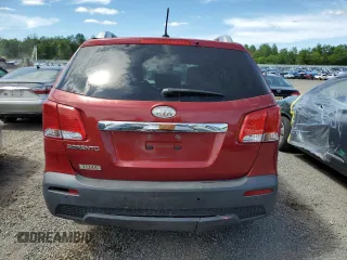 2011 Kia Sorento EX z VIN 5XYKUDA24BG086804, wystawiony jako Copart lot #57394805 z przebiegiem 148 932 mil mil oraz Szkoda całkowita • Salvage title. Historia ofert i sprzedaży dostępna na DreamBid. Obrazek 6.