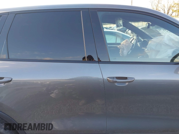 2018 Porsche Cayenne S z VIN WP1AB2A22JLA60905, wystawiony jako IAAI lot #41172757 z przebiegiem 84 396 mil mil oraz . Historia ofert i sprzedaży dostępna na DreamBid. Obrazek 13.